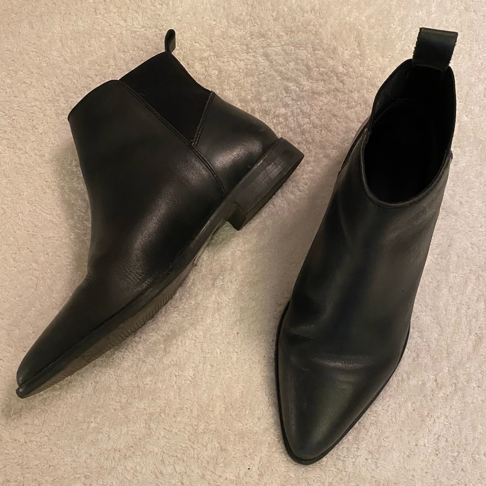 ASOS women’s black boots pointed toe Chelsea style